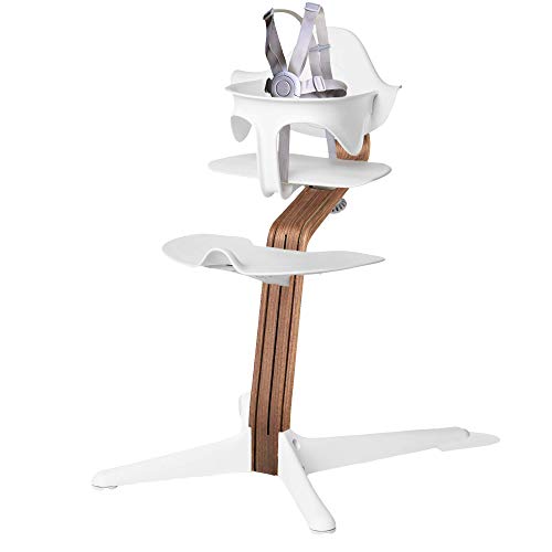 כיסא גבוה של Stokke Nomi, לבן/אגוז - מעורר השראה לישיבה פעילה - כוונון ללא כלים, חלק - כולל סט לתינוקות עם