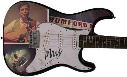 מרקוס מומפורד חתום על חתימה בגודל מלא בהתאמה אישית של 1/1 פנדר סטרטוקסטר גיטרה חשמלית עם אימות ג'יימס ספנס JSA-Mumford